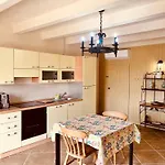 Couette-café La Passione Charme House 4*