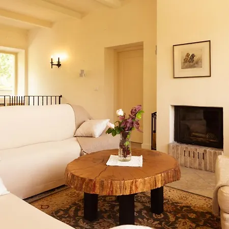 La Passione Charme House Bed & Breakfast 4*