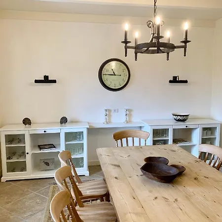 La Passione Charme House Bed & Breakfast Venarotta